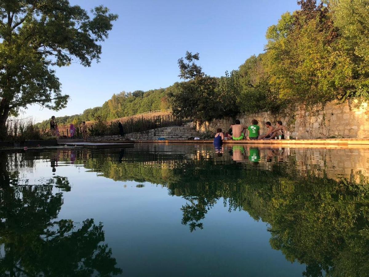 Grand Gite Les Cabanes De Fallot Pour 19 Personnes - Piscine Naturelle L'isle-Bouzon المظهر الخارجي الصورة